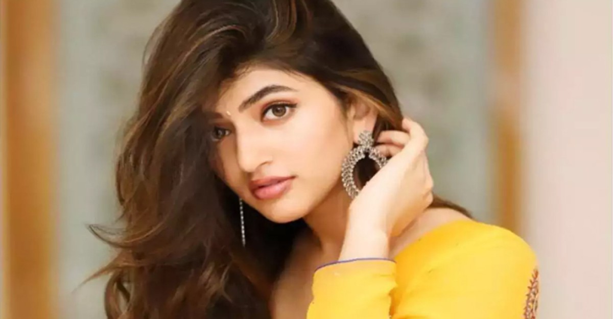 ৬ কোটি খরচে শ্রীলীলার এক গান!