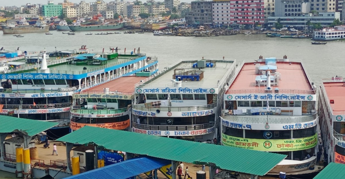 লঞ্চে বাড়ছে না ভাড়া তবুও যাত্রী নিয়ে শঙ্কা