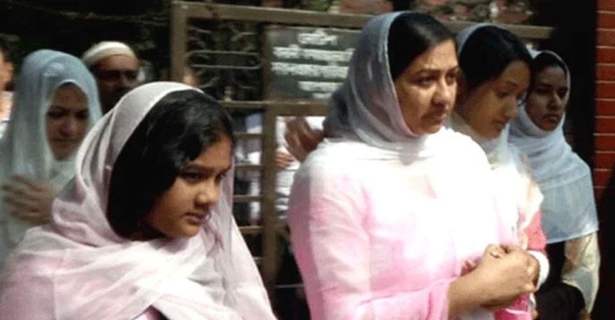 খালেদা জিয়ার সঙ্গে ঈদ করতে ঢাকায় কোকোর দুই মেয়ে