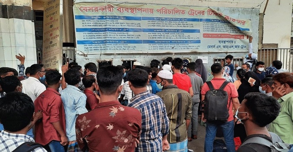 ঈদের দ্বিতীয় দিনেও রাজধানী ছাড়ছেন ঘরমুখো মানুষ