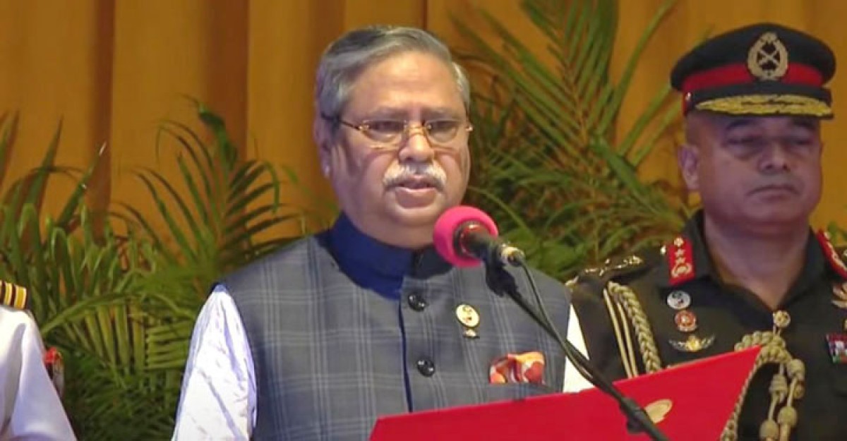 রাষ্ট্রপতি হিসেবে শপথ নিয়েছেন মো. সাহাবুদ্দিন