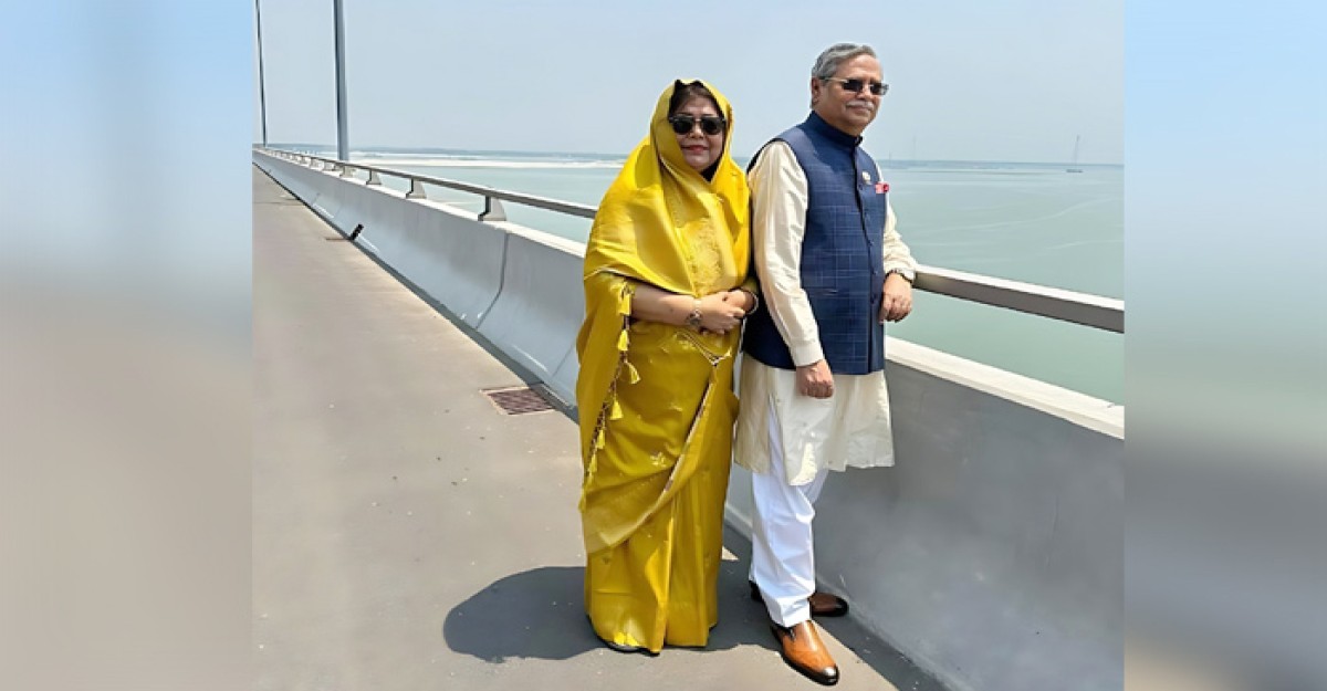 পদ্মা সেতুতে ছবি তুললেন রাষ্ট্রপতি