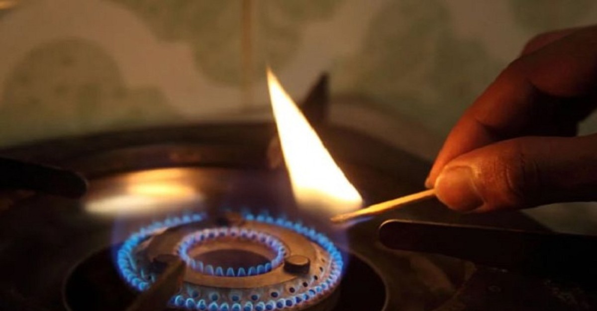 চুলা জ্বালানোর আগে দরজা-জানালা খুলে রাখার পরামর্শ