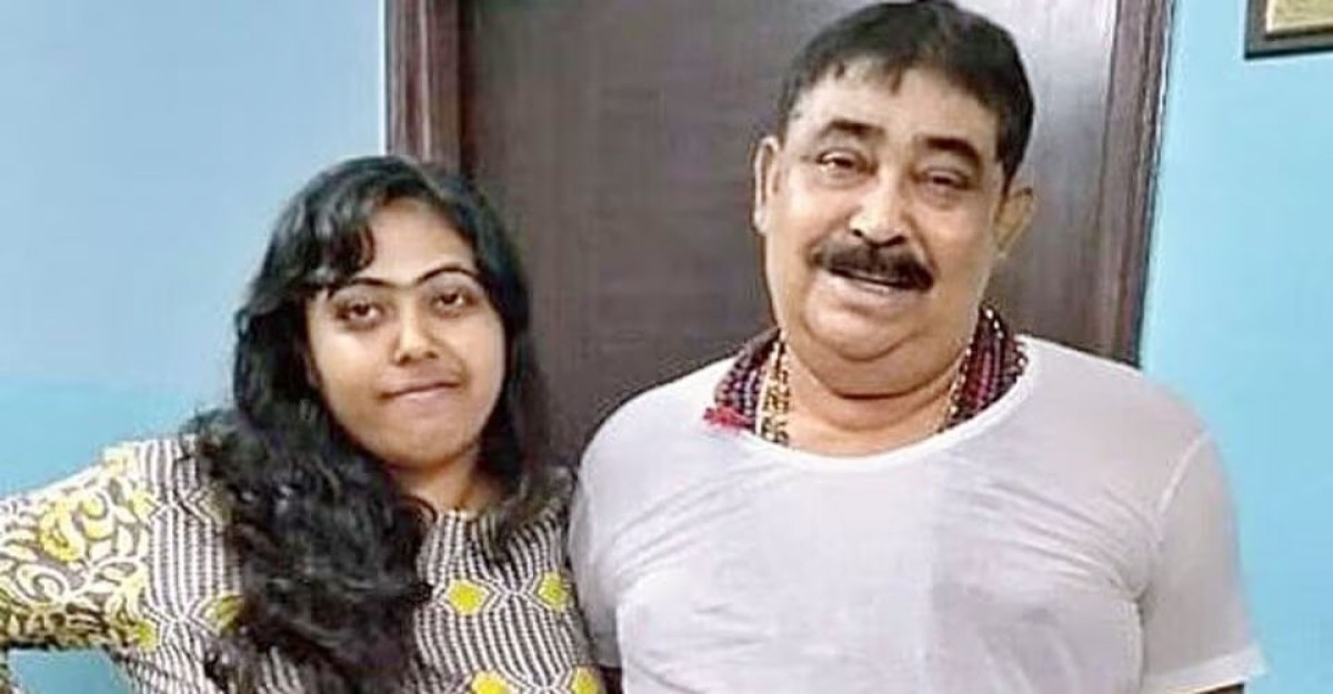 গরু চুরির অভিযোগে অনুব্রত মণ্ডলের মেয়ে গ্রেফতার