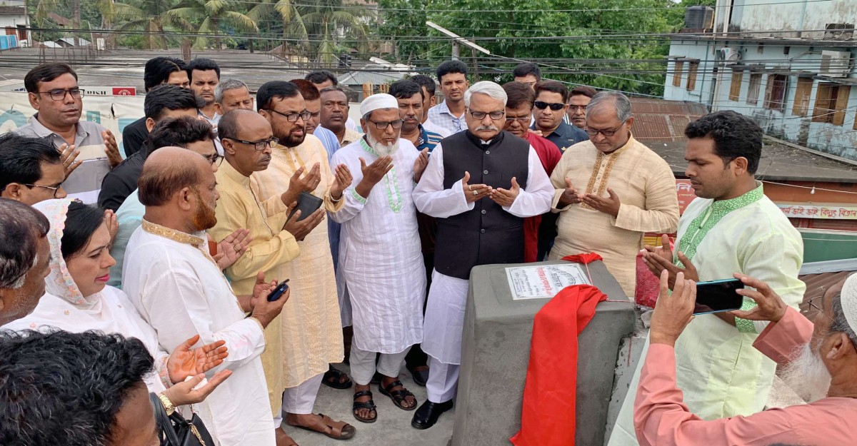 সাঁথিয়া প্রেস ক্লাবের দ্বিতল ভবনের নির্মাণ কাজ উদ্বোধন