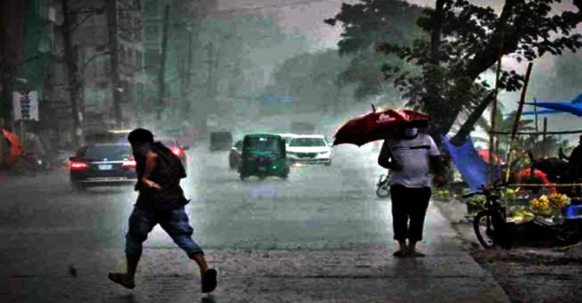 বিভিন্ন জেলায় কালবৈশাখী-শিলাবৃষ্টির আভাস