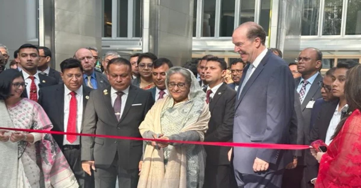 বিশ্বব্যাংকের সঙ্গে ২.২৫ বিলিয়ন ডলারের ঋণ চুক্তি