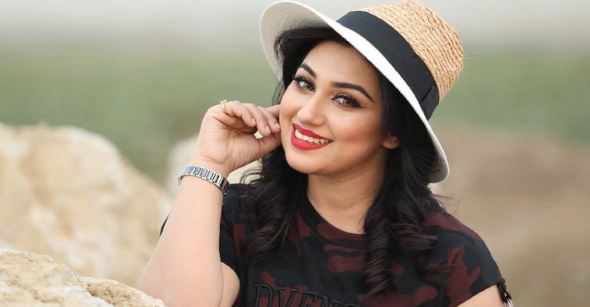 আমেরিকার উদ্দেশে উড়াল দিলেন অপু বিশ্বাস