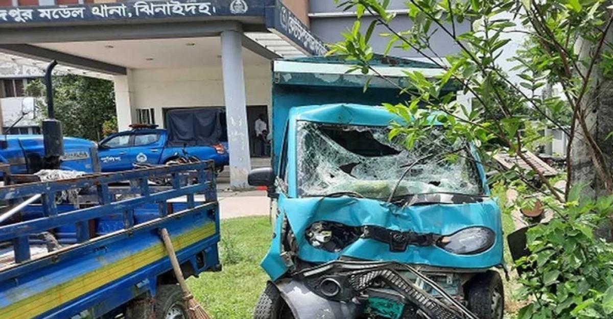 পিকআপ-ভ্যানের সংঘর্ষে শিশুসহ প্রাণ গেল ৪ জনের