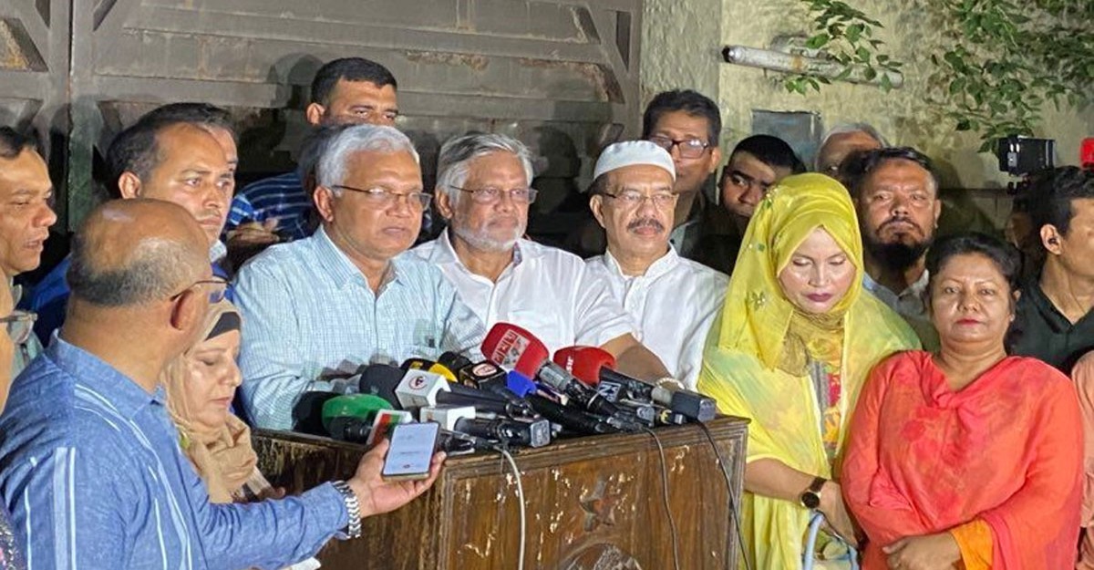 খালেদা জিয়াকে সুস্থ রাখার চেষ্টা চলছে: চিকিৎসক
