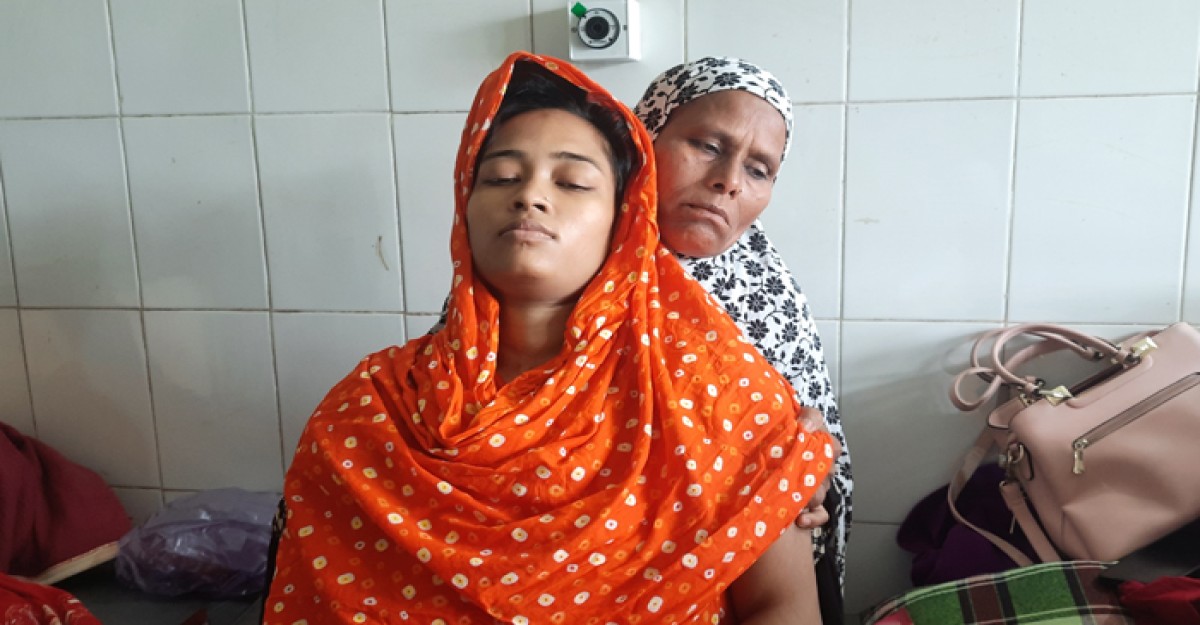 বাউফলে স্বামীর নির্যাতনে স্ত্রীর পাঁচ মাসের মৃত সন্তান প্রসব
