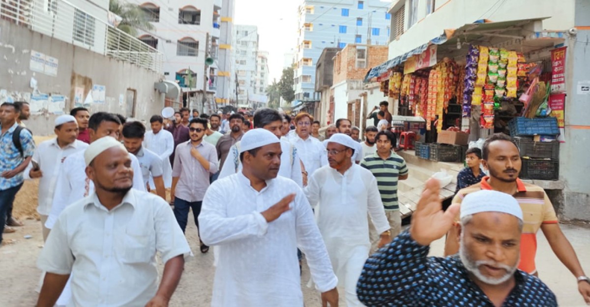 ঘরে ঘরে শেখ হাসিনার সালাম পৌঁছে দিচ্ছেন কক্সবাজারের মেয়র প্রার্থী মাবু
