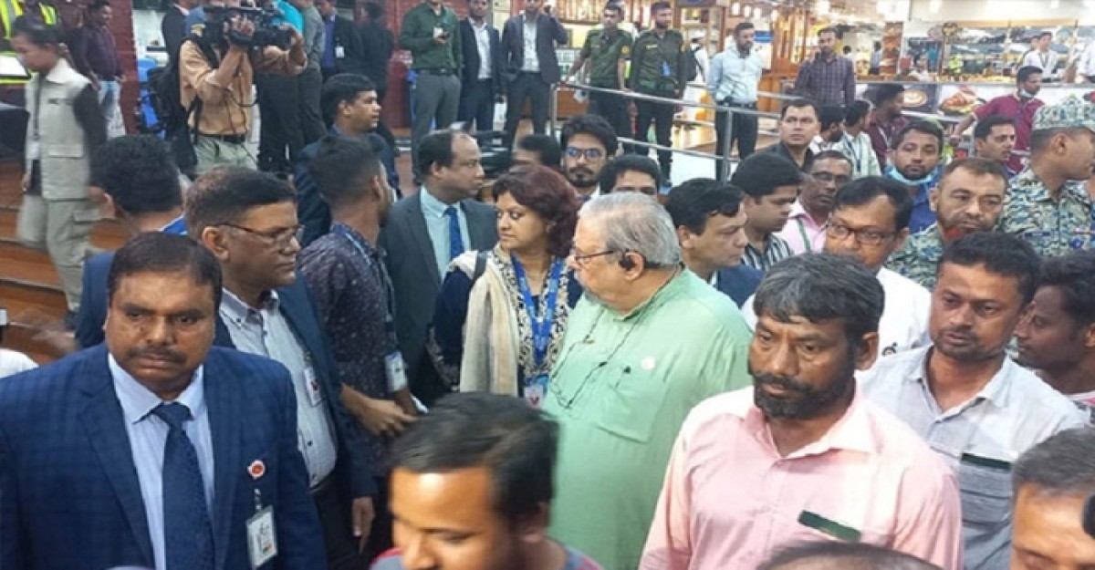 সুদান থেকে ঢাকায় পৌঁছেছেন ১৩৫ বাংলাদেশি
