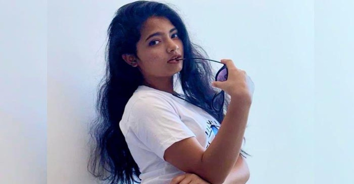 ছবি পোস্ট করে কটাক্ষের শিকার হিয়া