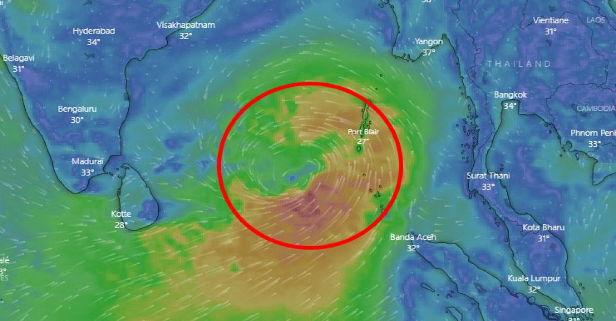 গভীর নিম্নচাপে উত্তাল সাগর, ১ নম্বর সতর্ক সংকেত