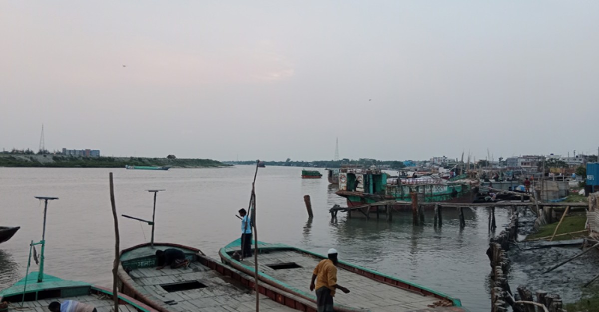 উপকূলীয় এলাকায় তাপদাহে অতিষ্ট জনজীবন, চলছে সতর্কীকরণ মাইকিং