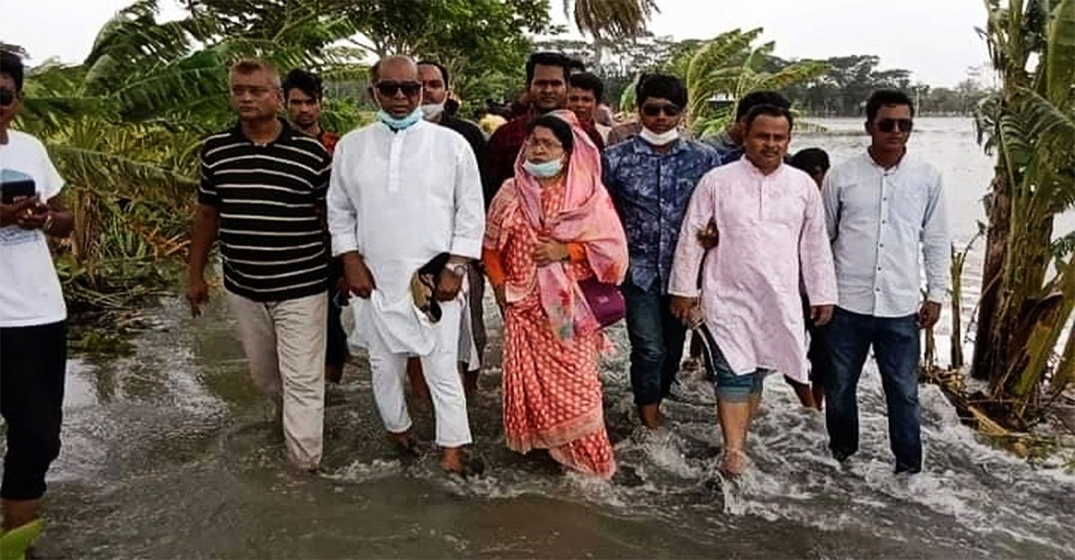 ঘূর্ণিঝড়ে উপকূলের মানুষের পাশে থাকেন এমপি মহিব দম্পতি