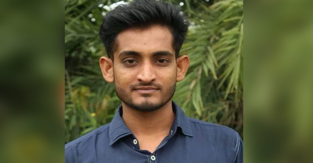 চুয়াডাঙ্গায় বাস খাদে পড়ে সুপারভাইজার নিহত