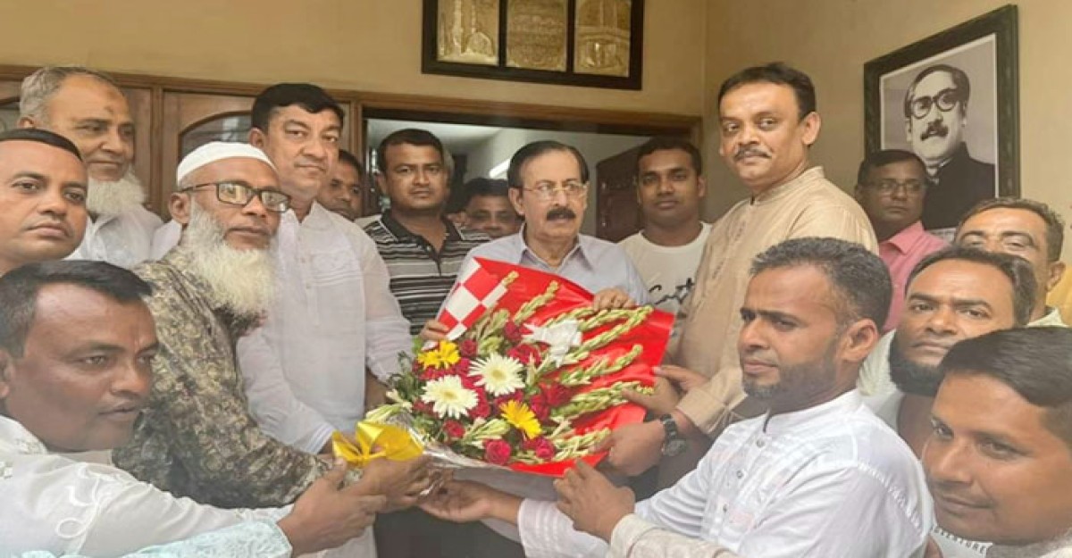 শেখ সেলিমকে গোপালগঞ্জ বাস-মিনিবাস মালিক সমিতির নেতৃবৃন্দের শুভেচ্ছা