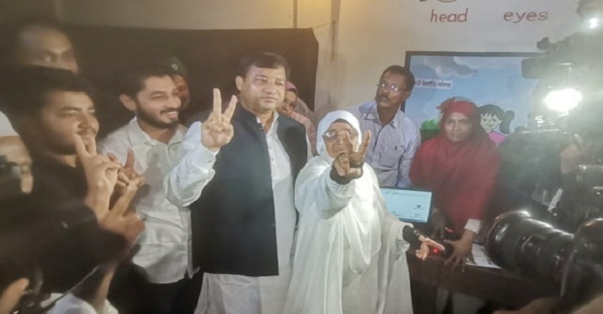 ভোট দিলেন জায়েদা খাতুন