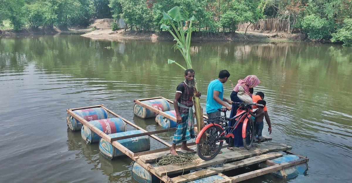 ড্রামের ভেলাই শেষ ভরসা