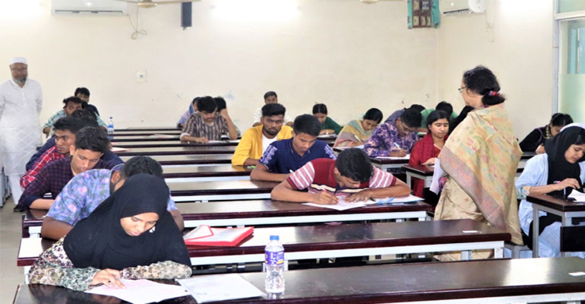 রাবিতে শেষ দিনের ভর্তি পরীক্ষা শুরু