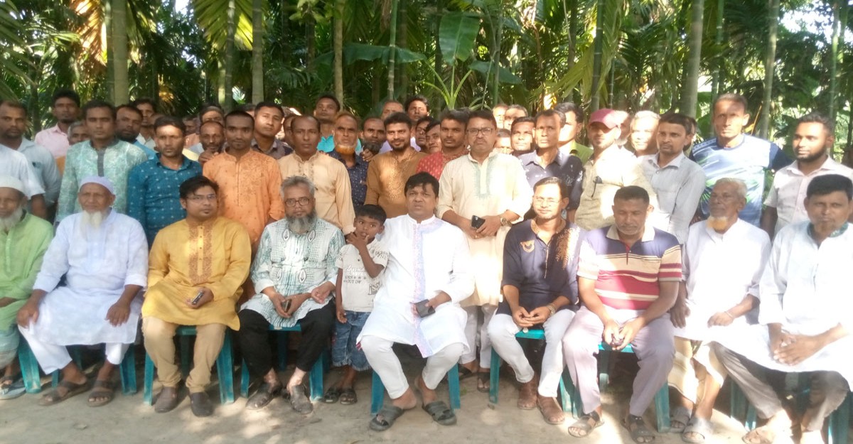 বদরগঞ্জে শোকাহত পরিবারকে সমবেদনা জানাল কৃষকলীগ