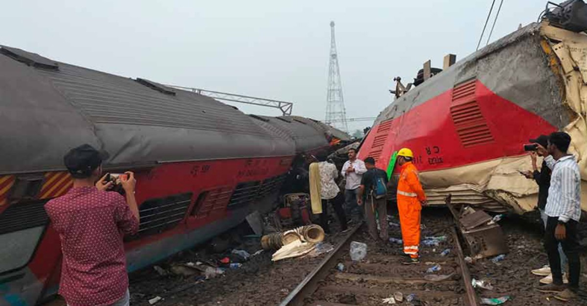 উড়িষ্যায় ট্রেন দুর্ঘটনায় মিলল কয়েকজন বাংলাদেশির সন্ধান