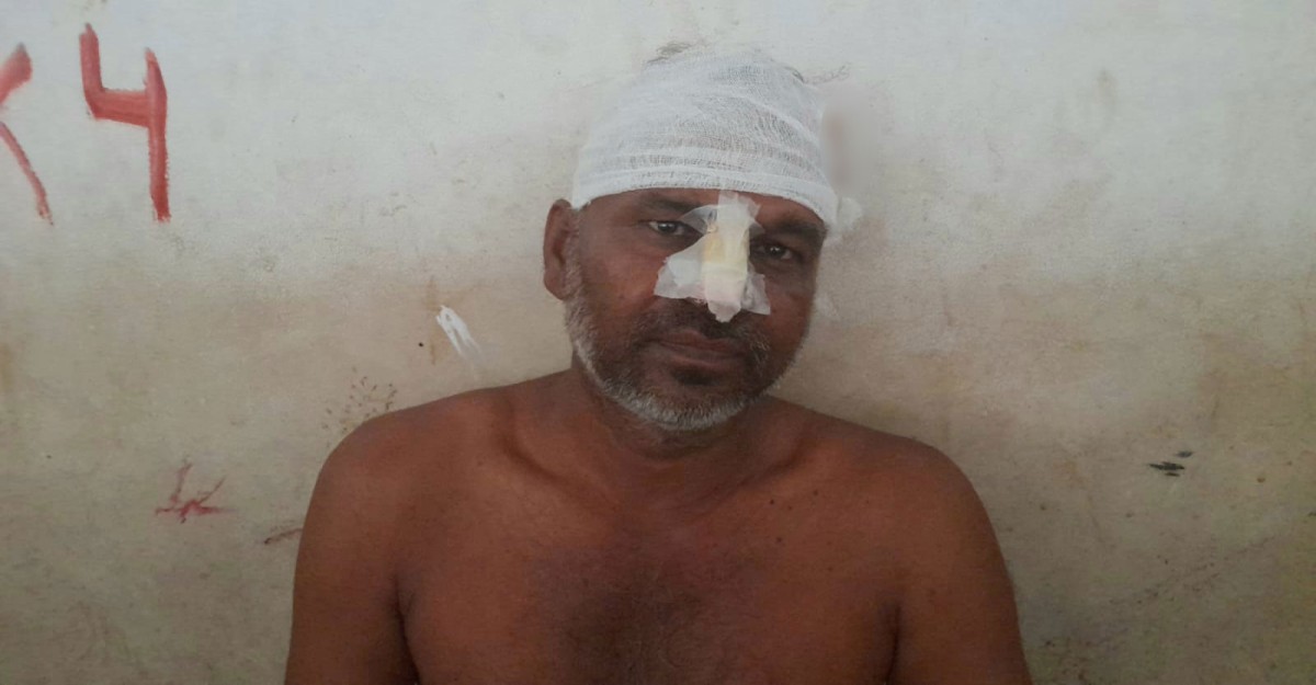 রাস্তা নির্মাণকে কেন্দ্র করে প্রতিপক্ষের হামলায় আহত ১