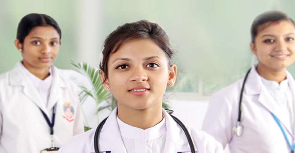 বাংলাদেশ থেকে নার্স নিতে চায় যুক্তরাজ্য