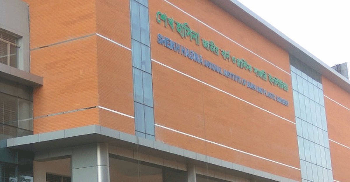 চার্জার ফ্যান বিস্ফোরণে একই পরিবারের ৫ জন দগ্ধ