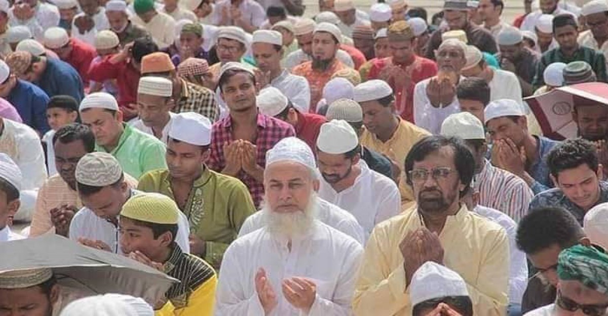 ময়মনসিংহে বৃষ্টির জন্য নামাজ আদায় ও দোয়া