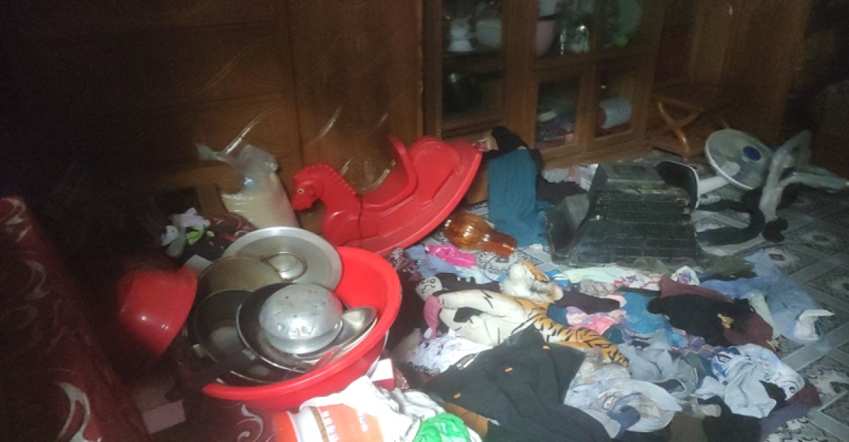 শ্রীনগরে বসতঘর ভাঙচুর ও মারধরের অভিযোগ
