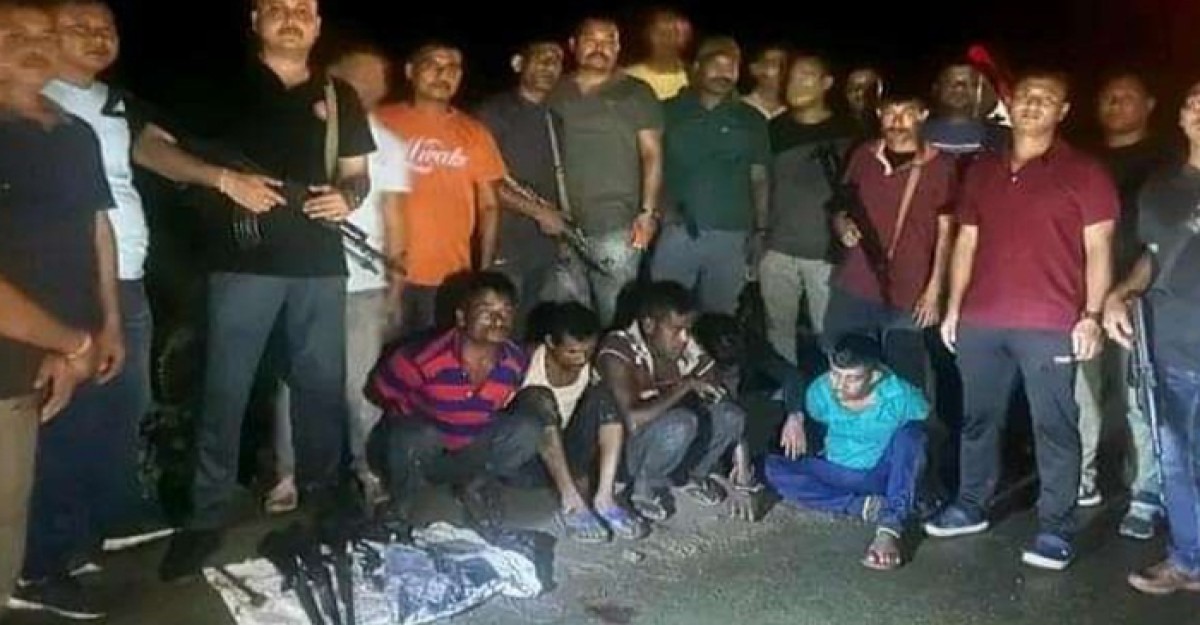 করিমগঞ্জে বন্দুকসহ ৫ ডাকাত গ্রেফতার