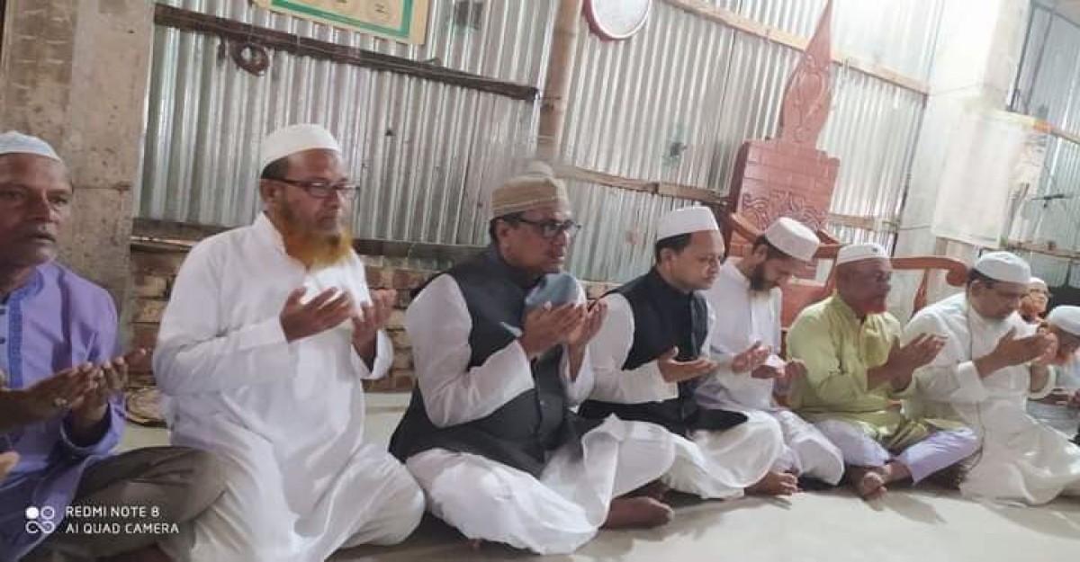 কারামুক্তি দিবসে ফুলবাড়িয়া আওয়ামী লীগের বিশেষ দোয়া