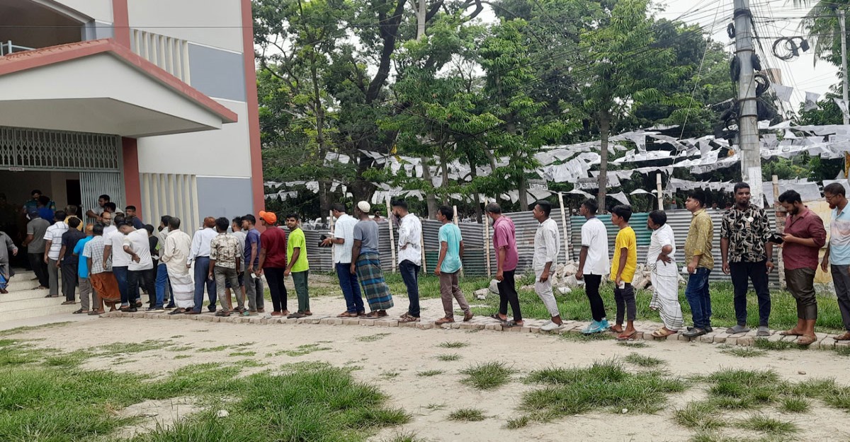 খুলনা ও বরিশাল সিটির ভোটগ্রহণ শেষ, চলছে গণনা