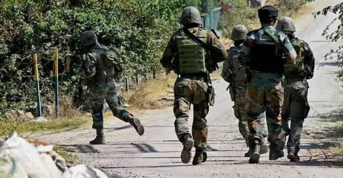 কাশ্মীরে সেনার গুলিতে ৫ জঙ্গি নিহত