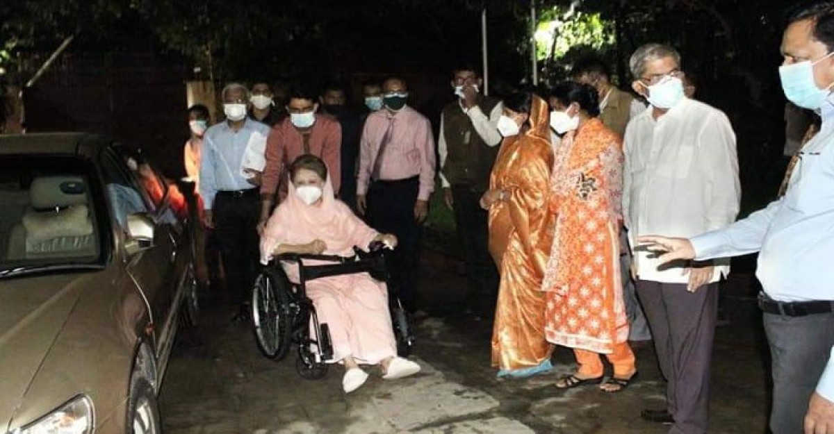 বাসায় ফিরছেন খালেদা জিয়া