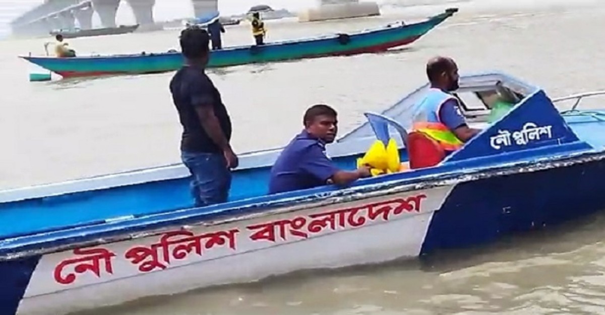 মাঝরাতে পদ্মা সেতুতে উঠে অটোরিকশা চালকের ঝাঁপ, খুঁজছে নৌপুলিশ