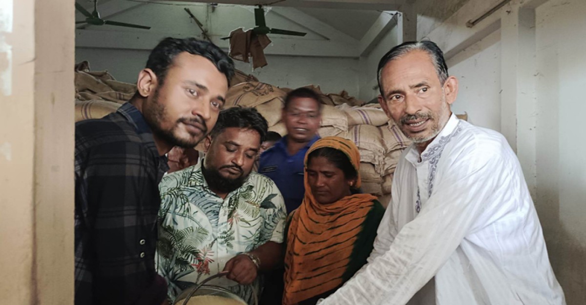 সরিষাবাড়ীতে ভিজিএফ এর চাল বিতরণ