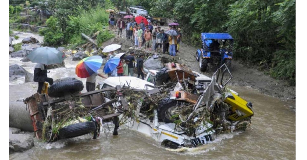 ব্যাপক বৃষ্টিপাতে হিমাচলে ৬ জনের প্রাণহানি