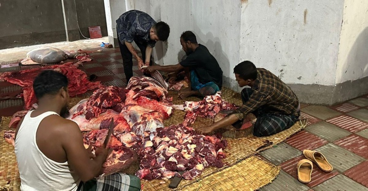 ঈদের দ্বিতীয় দিনেও রাজধানীতে চলছে পশু কোরবানি
