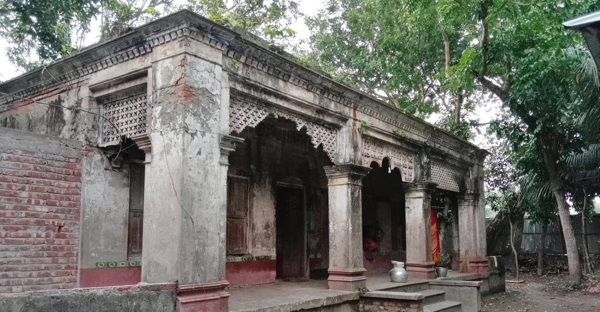 কালের সাক্ষী নতুন ভারেঙ্গা জমিদার বাড়ি