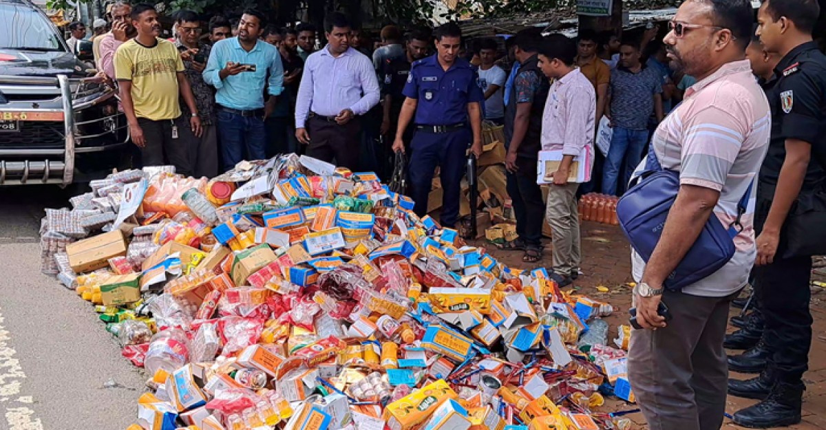 বাগেরহাটে শিশু খাদ্যসহ বিপুল পরিমান নকল পণ্য জব্দ