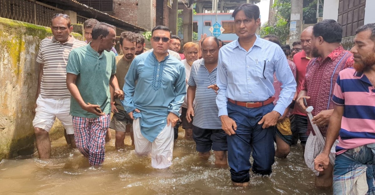 জলাবদ্ধতা নিরসনে সর্বোচ্চ গুরুত্ব দিয়ে কাজ করছি: মেয়র টিটু