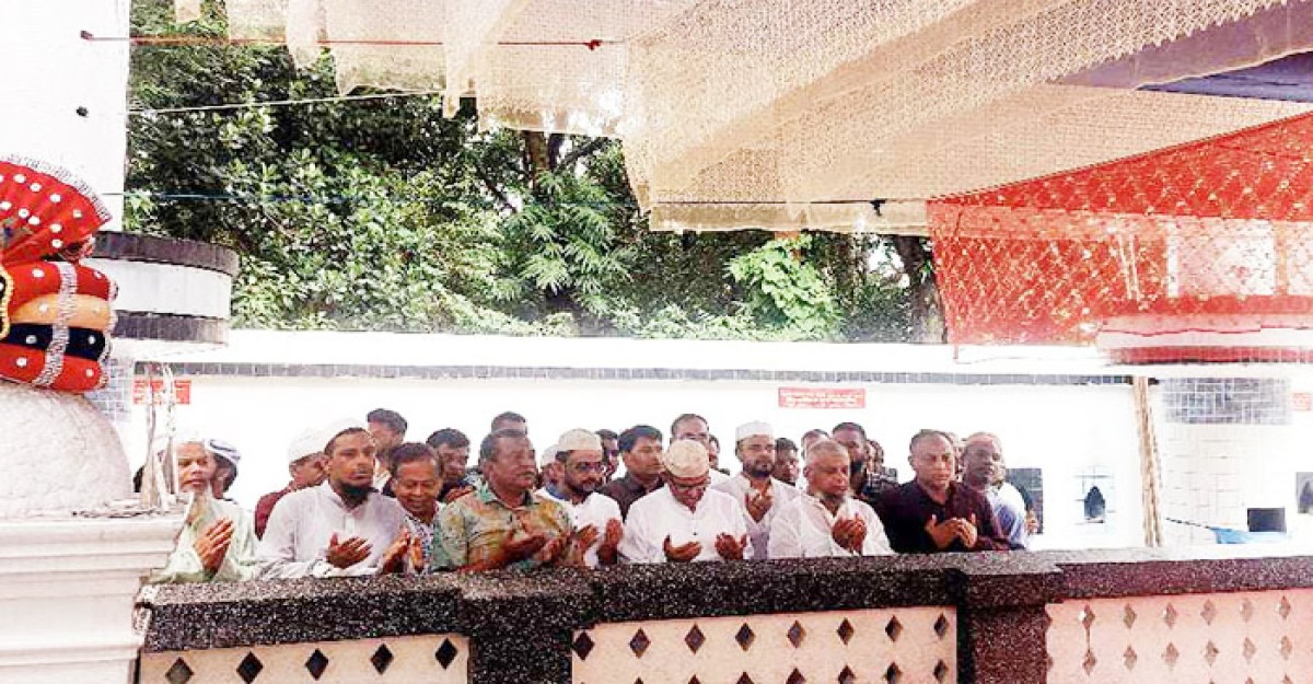 সিলেটে এসেই মাজারে গেলেন মির্জা ফখরুল