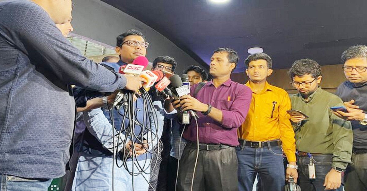 তথ্য ফাঁস জন্মনিবন্ধনের ওয়েবসাইট থেকে: পলক