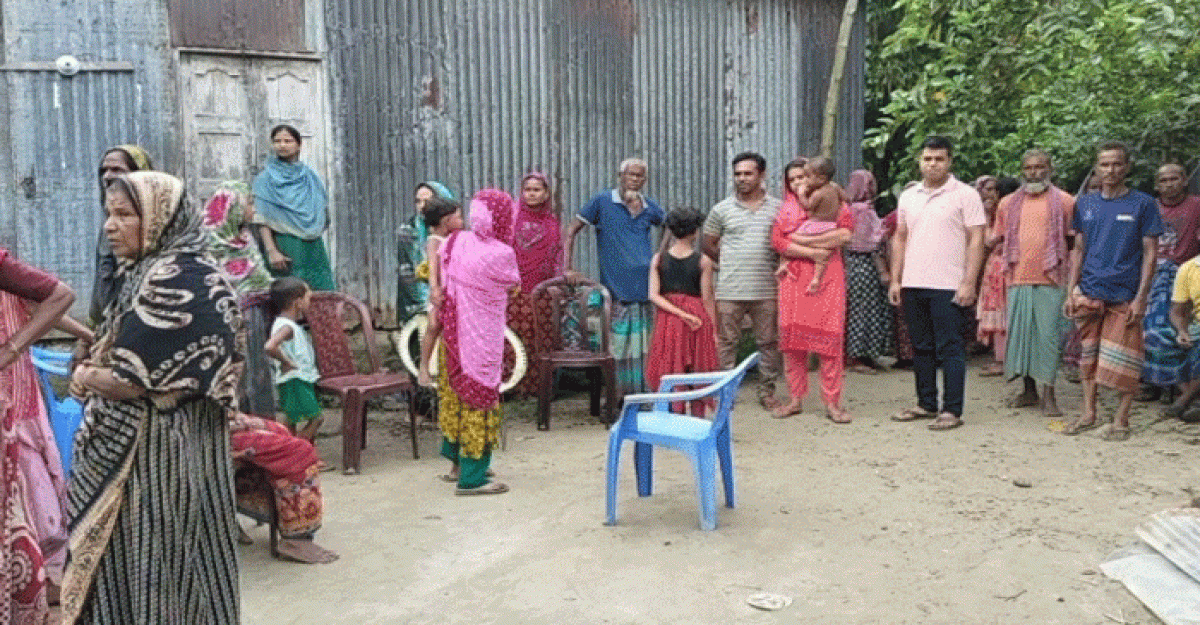 ঘাটাইলে অটোরিকশা চালকের গলা কাটা মরদেহ উদ্ধার
