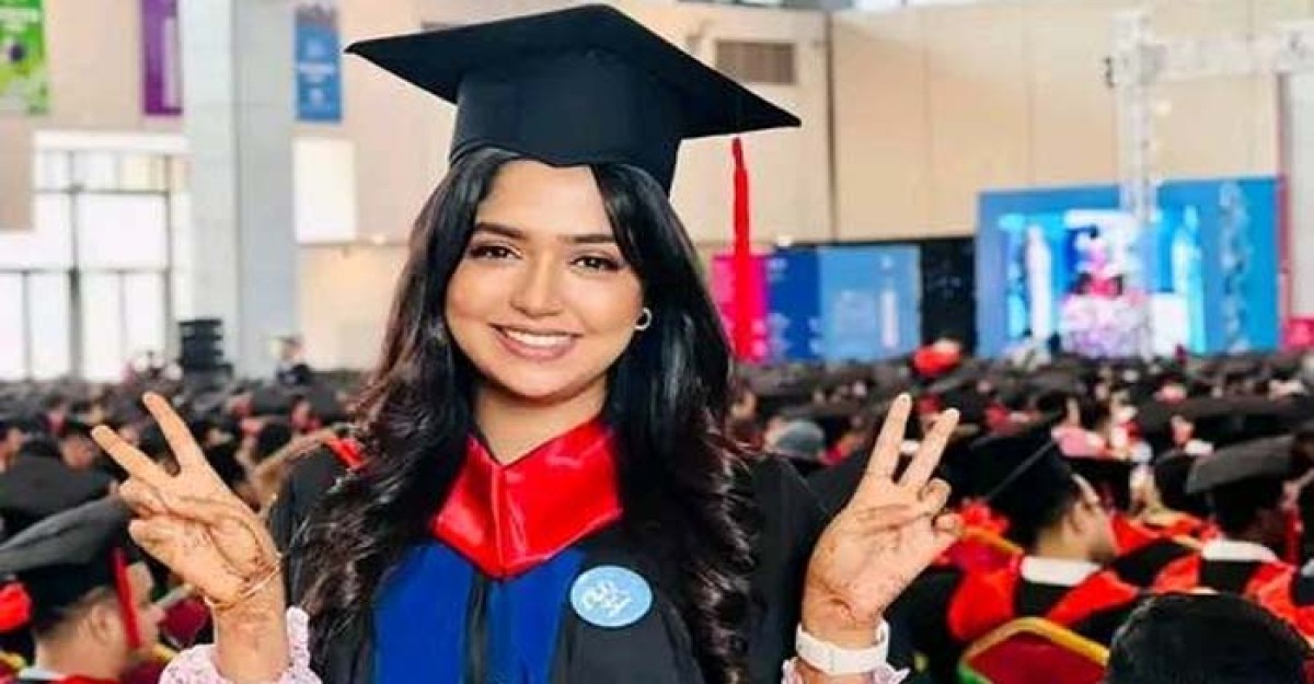 গ্র্যাজুয়েট হলেন হিমি