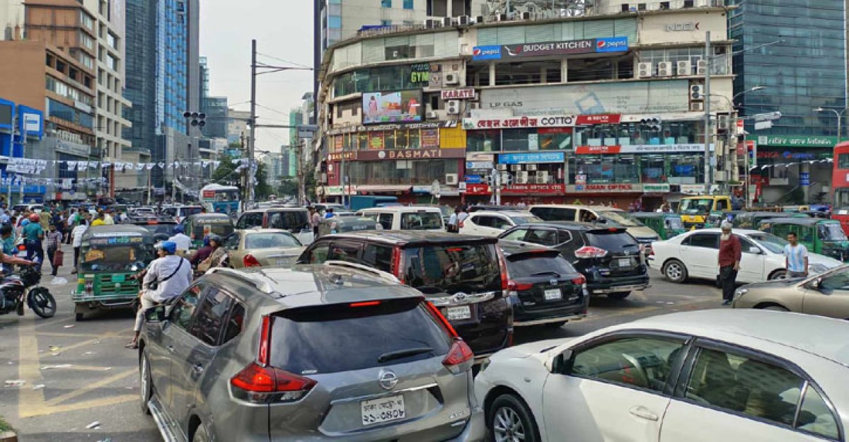 ৪ ঘণ্টা পর গুলশানের যান চলাচল স্বাভাবিক